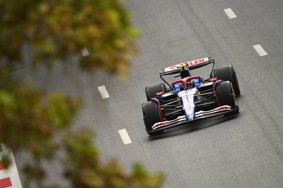 【F1アゼルバイジャンGP：FP3】ラッセルがトップ、赤旗2回で波乱のセッション続く！角田裕毅12番手