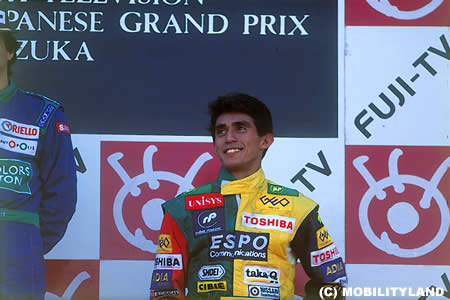 鈴木亜久里、鈴鹿ファン感謝デーでF1表彰台獲得マシンのデモ走行