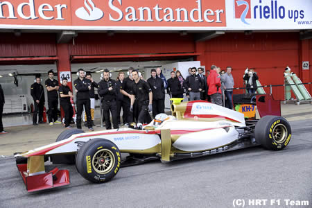 HRT、無事に2012年型車F112を走らせる