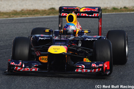 レッドブル、今季開幕戦には初期型マシンで参戦か