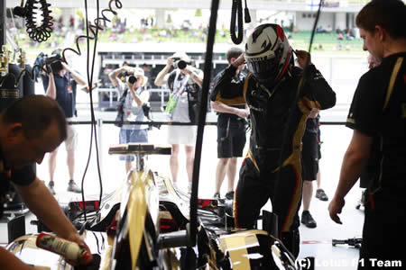 キミ・ライコネン、パドック火災でスペアヘルメット焼失＝F1マレーシアGP