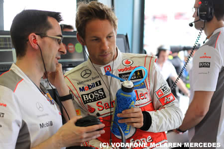 ジェンソン・バトン、F1マレーシアGPでのミスの責任をとって自らを罰する？