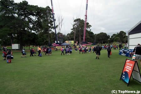 F1オーストラリアGP、たくさんの子どもが観戦　その2