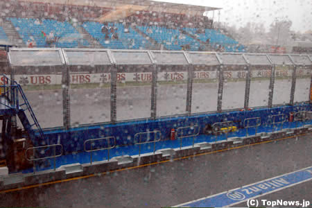 F1オーストラリアGP、フリー2を前に激しい雨！