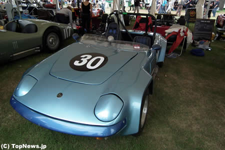 F1オーストラリアGPのヒストリックカー（Lotus Elan）
