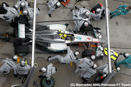 メルセデスAMGのFダクト、コピーは困難