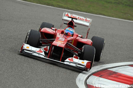 フェルナンド・アロンソ「少しパフォーマンスが不足している」