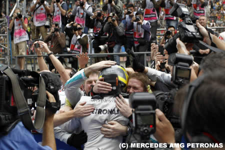 ニコ・ロズベルグ、初優勝に歓喜＝F1中国GP　その3