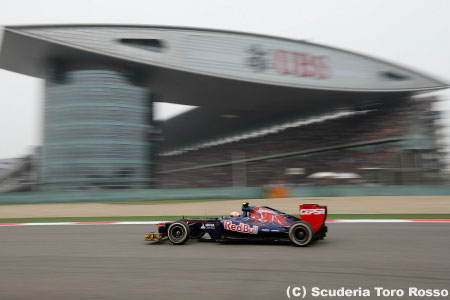 ジャン・エリック・ベルニュ「あと数周あれば目の前の2台を抜けた」