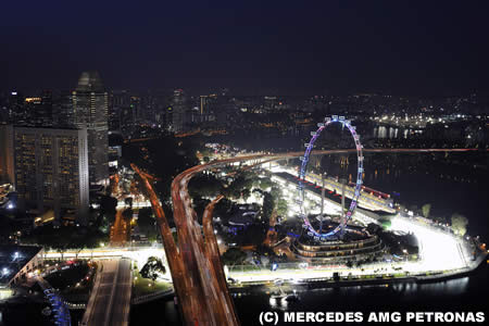 ケイティ・ペリーやマルーン5らがF1シンガポールGPでコンサート