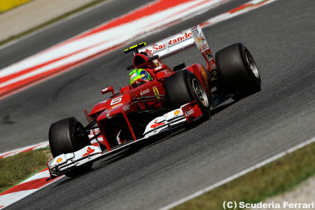 フェリペ・マッサ「アタック中に7、8台遅いクルマに出くわした」