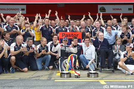 ピット火災のウィリアムズ、ライバルからの支援に感謝