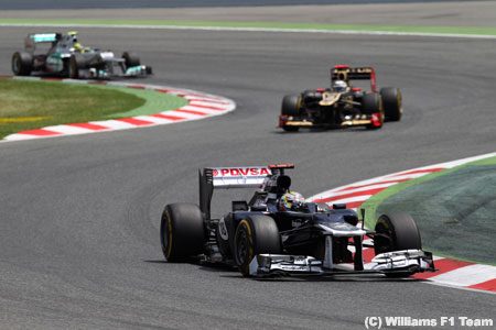 混戦のF1を歓迎するマルドナードと困惑のバトン