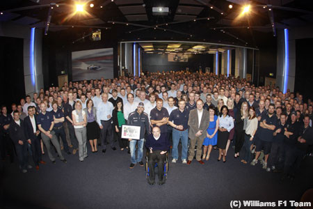 初優勝後のパストール・マルドナードが質問に答える