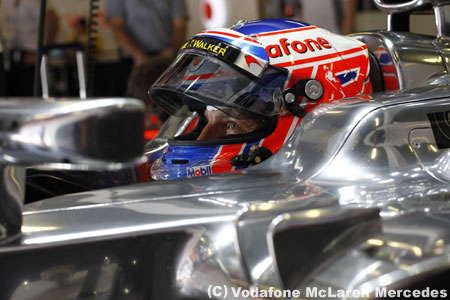 ロータスを警戒するジェンソン・バトン