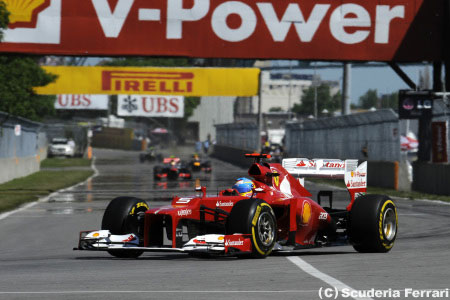 フェルナンド・アロンソ「トップと対等に戦えるようになった」