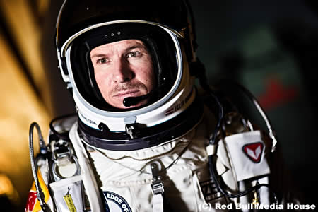 成層圏からフリーフォール Red Bull Stratos、4つの世界記録更新を狙う