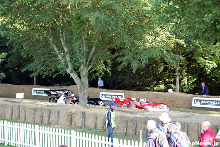 グランドスタンドからの景色＝グッドウッド2012