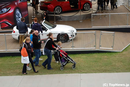 家族で楽しむグッドウッド＝グッドウッド2012