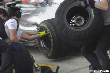 ピレリ「クロスオーオーバーポイントの見極めが鍵」