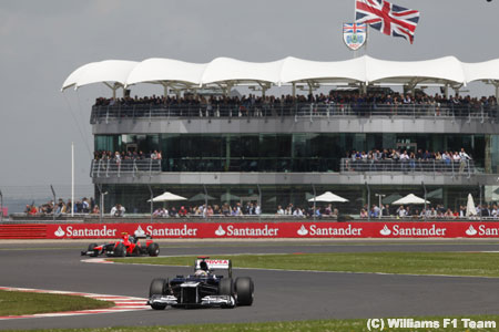 火災で怪我をしたウィリアムズのスタッフがイギリスGPを観戦