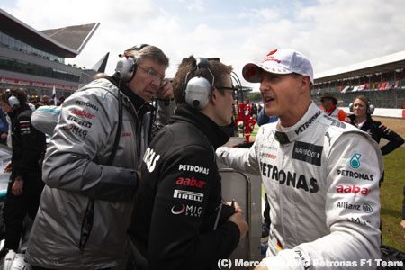 メルセデスAMG、なおもミハエル・シューマッハ残留に前向き