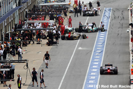 2012年F1、タイヤ交換のピットストップ数が減少