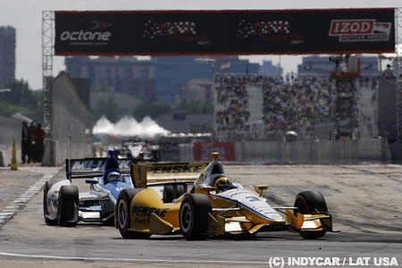 佐藤琢磨「つらい時期もあったが2位になってうれしい」＝インディ第11戦