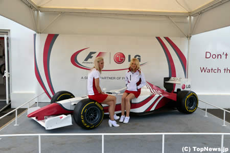 F1イギリスGPの美女　その1
