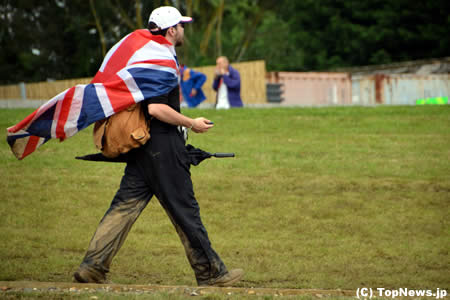 靴とズボンが大変なことに＝F1イギリスGP