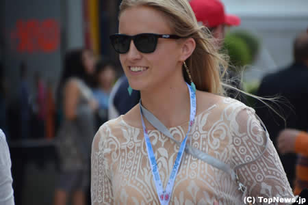 F1イギリスGPの美女　その18
