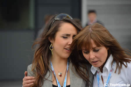 F1イギリスGPの美女　その19