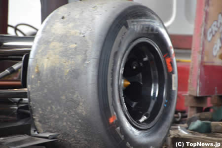 リタイアしたセルジオ・ペレスのタイヤ　その3＝F1イギリスGP