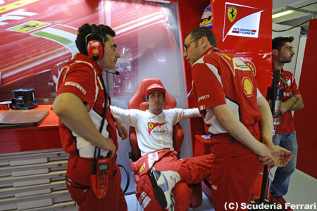 バレンティーノ・ロッシ、フェラーリの復活を祝福