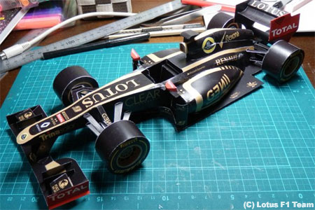 ロータスが今季型車E20のペーパークラフトモデルを発表