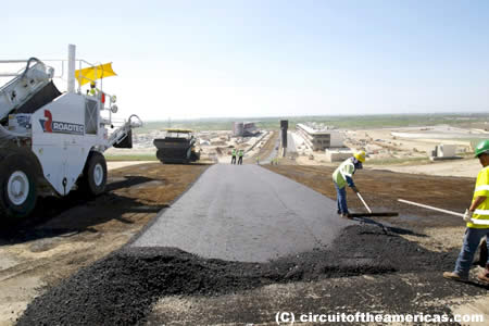 F1アメリカGP、サーキット路面の舗装開始