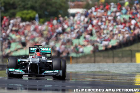 メルセデスAMGは今季マシンの開発継続