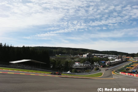 ウェバー「スタートはかなり荒れた」