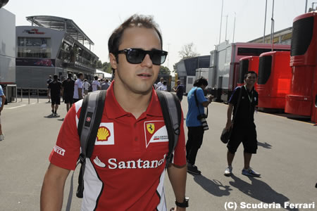 ヒュルケンベルグとスーティルがマッサの後任候補との報道