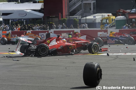 F1はスタート方式を変えるべきではないとアロンソ
