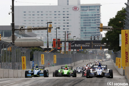佐藤琢磨、指の間をすり抜けた初優勝＝インディ第14戦