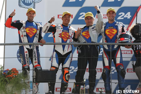 スズキ、二輪車世界耐久選手権で2012年の年間チャンピオン獲得