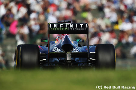 レッドブル躍進の立役者はエキゾースト？