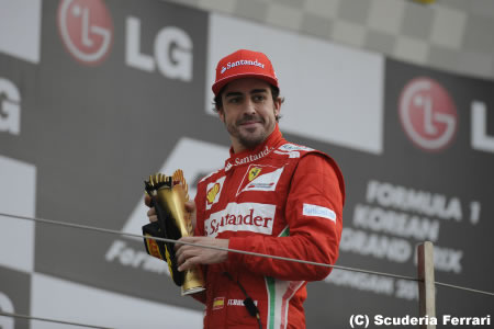 アロンソ「表彰台に上がれてまずは一安心」