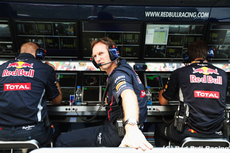 レッドブルチーム代表、チームの支出に「満足」