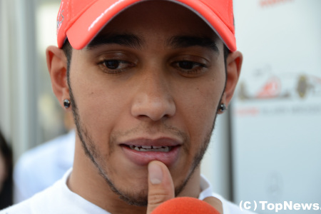 金曜フリー走行終了後、ハミルトンの会見