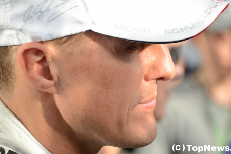 フリー2終了後、クラッシュしたシューマッハの会見
