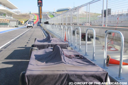 F1アメリカGP開催地、開幕直前まで建設作業が続く