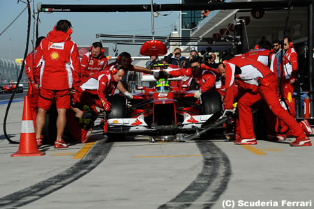 マッサ、ギアボックス交換で5グリッド降格。アロンソ援護か