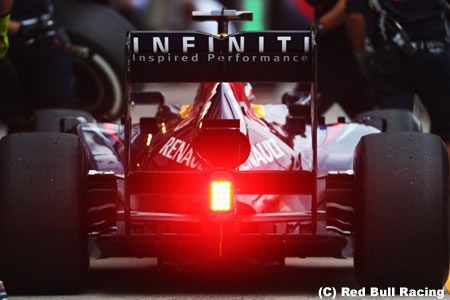 日産インフィニティ、レッドブルのタイトルスポンサーに